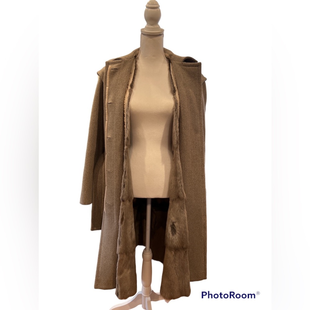 Louis Vuitton Wool Coat
SALE - Picture 13 of 13